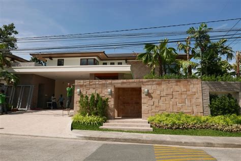 Houses for Rent near Ayala Alabang, Metro Manila .
